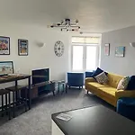Lighthouse View - Amazing Sea And View - Free Sky Tv Including Sports And Movies - Fast Wifi - Free Private Parking Scarborough