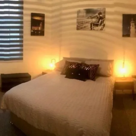 Apartment Lighthouse View: Seaside Retreat With Sky Tv And Free Parking Scarborough