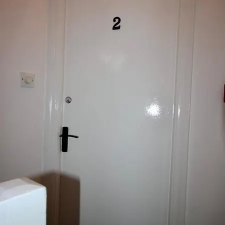 Lighthouse View: Seaside Retreat With Sky Tv And Free Parking Scarborough