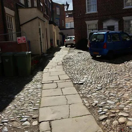 Apartment Lighthouse View: Seaside Retreat With Sky Tv And Free Parking Scarborough