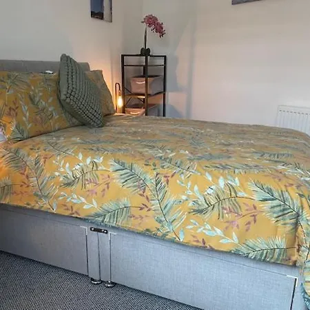 Lighthouse View: Seaside Retreat With Sky Tv And Free Parking * Scarborough