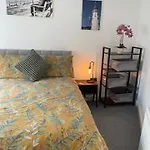 Lighthouse View: Seaside Retreat With Sky Tv And Free Parking * Scarborough