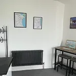 Apartment Lighthouse View: Seaside Retreat With Sky Tv And Free Parking Scarborough