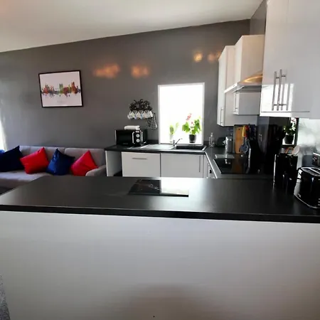 Lighthouse View - Amazing Sea And View - Free Sky Tv Including Sports And Movies - Fast Wifi - Free Private Parking سكرابورو