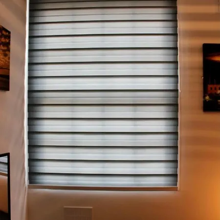 Lighthouse View - Amazing Sea And View - Free Sky Tv Including Sports And Movies - Fast Wifi - Free Private Parking