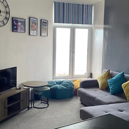 Lighthouse View - Amazing Sea And View - Free Sky Tv Including Sports And Movies - Fast Wifi - Free Private Parking * Scarborough